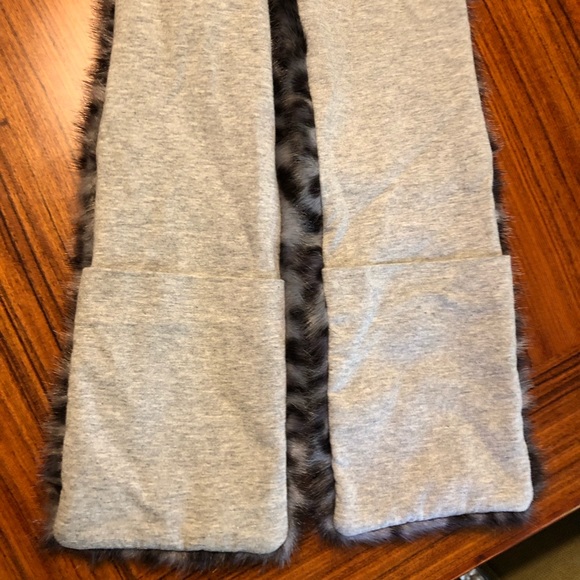 J. Crew Kid’s Grey Animal Print Faux Fur Scarf with Pockets - Picture 4 of 5
